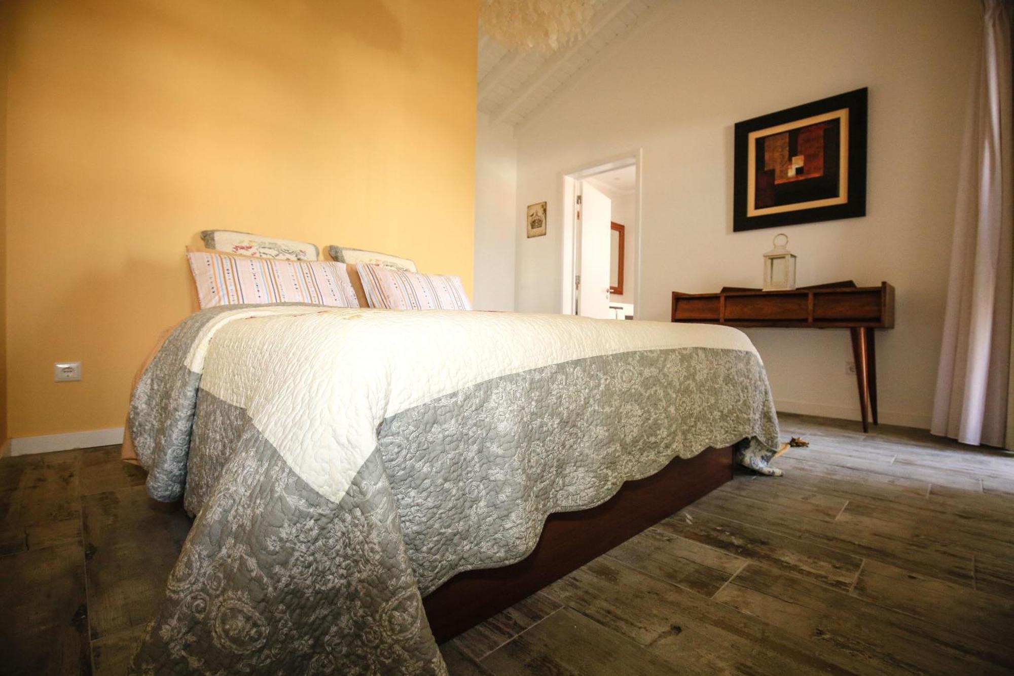 Quinta Das Giestas Ribeira Grande Rum bild