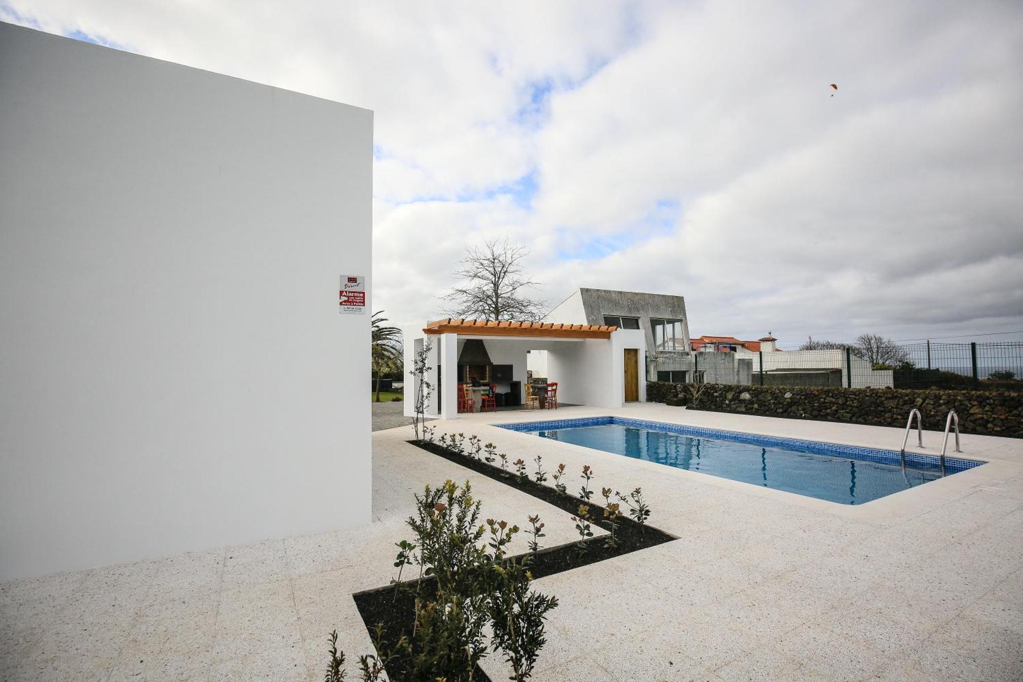 Quinta Das Giestas Ribeira Grande Rum bild
